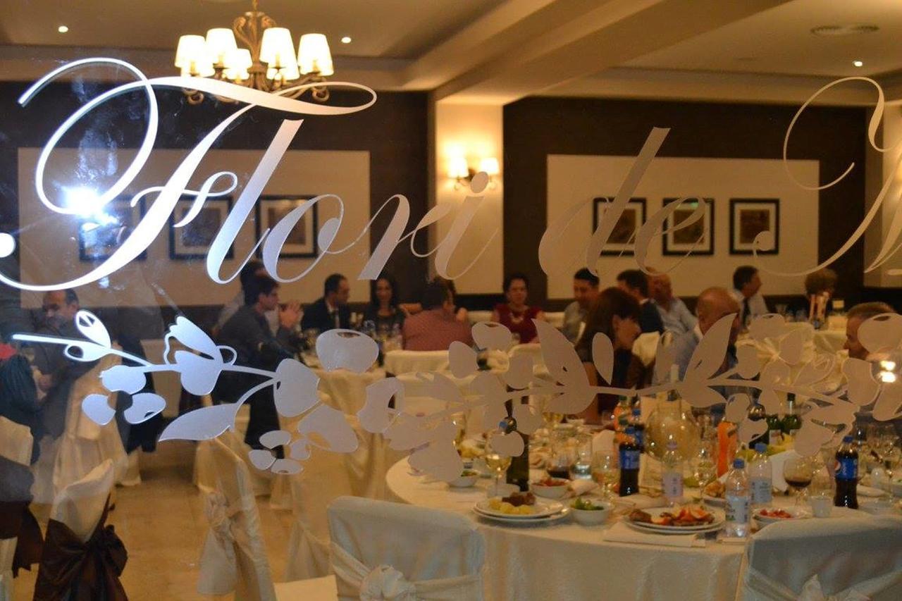 Flori De Mar Ξενοδοχείο Poiana Mărului Εξωτερικό φωτογραφία